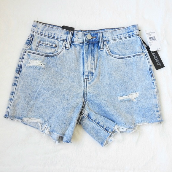 Blank NYC Pants - 3/$30 BlankNYC Acid Trip Mom Shorts